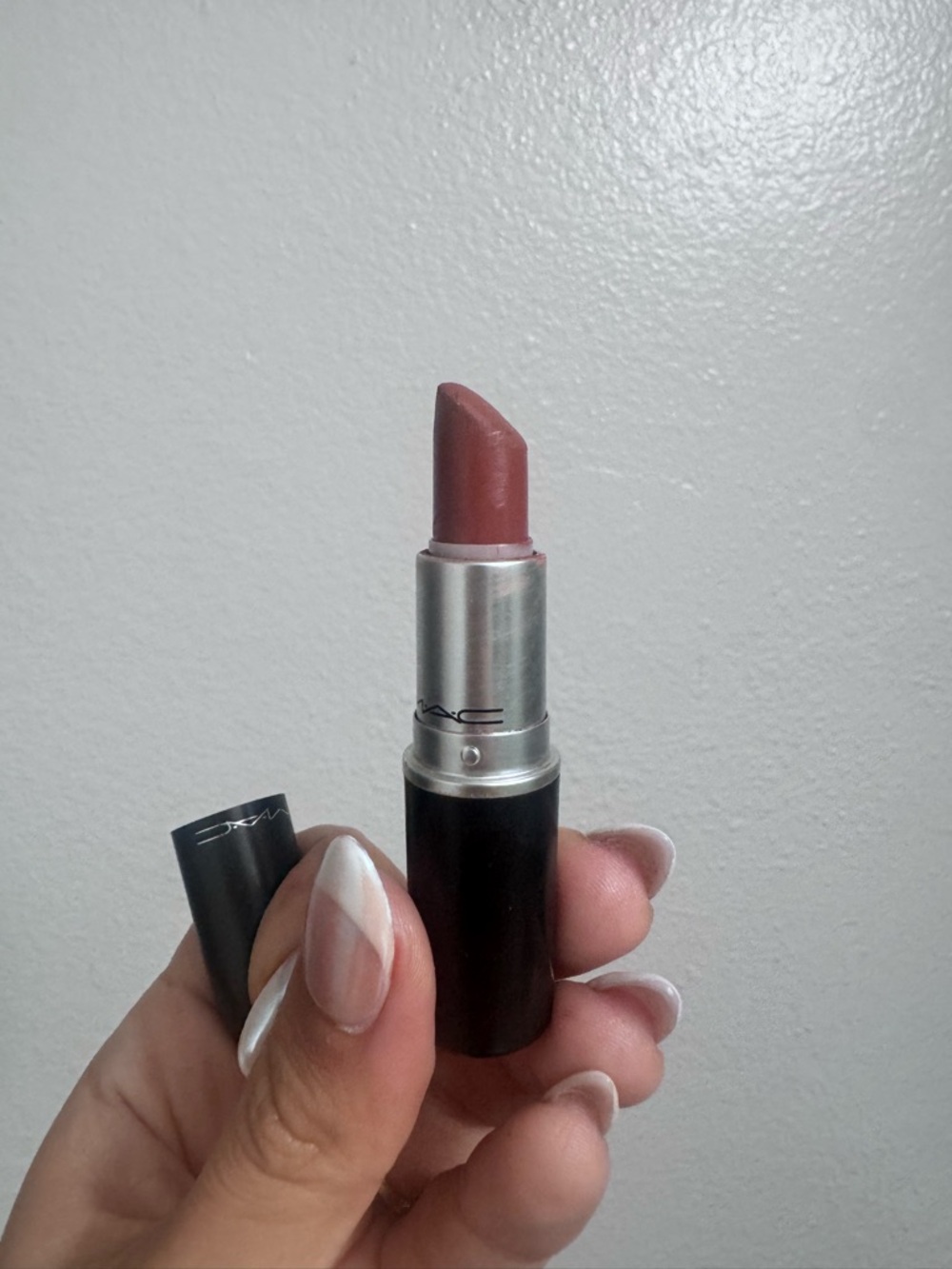 MAC USED LIPSTICK IN TAUPE
